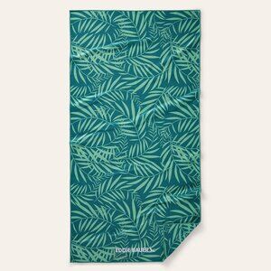 Eddie Bauer Honeycomb Beach Towel NWT